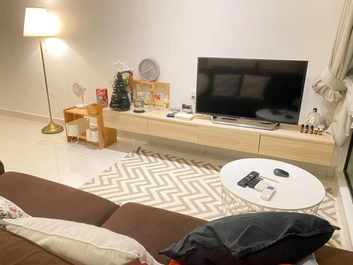 High Floor Cozy Southkey 1-4Pax Ready Netflix Apartment Johor Bahru