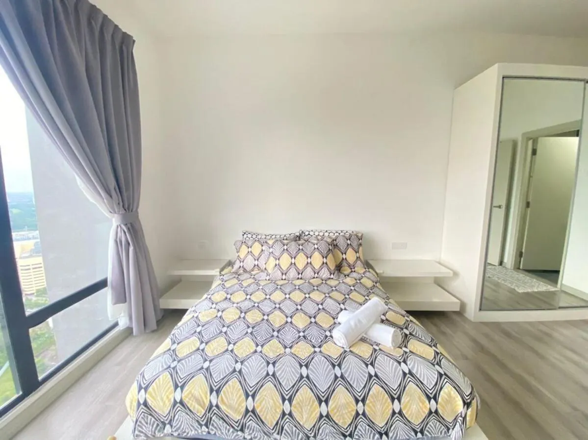 High Floor Cozy Southkey 1-4Pax Ready Netflix Apartment Johor Bahru Malaysia