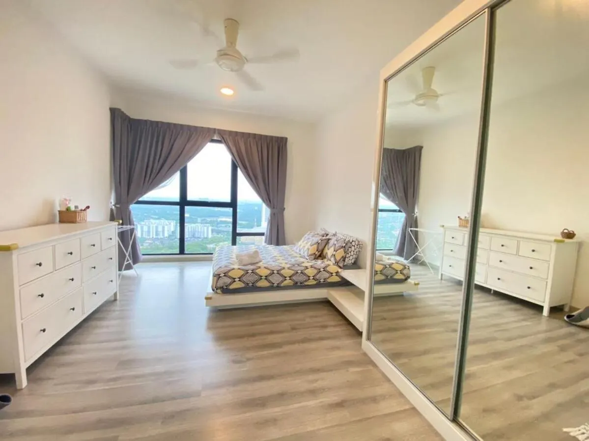 High Floor Cozy Southkey 1-4Pax Ready Netflix Apartment Johor Bahru
